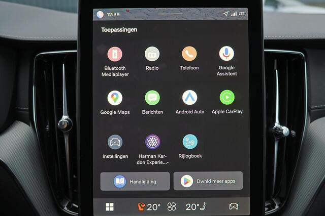 Volvo XC60 T6 Recharge AWD Ultra Black Edition - Panorama/schuifdak - IntelliSafe Assist & Surround - 360º Camera - Harman/Kardon audio - Adaptieve LED koplampen - Verwarmde voorstoelen, stuur & achterbank - Parkeersensoren voor & achter - Elektr. bedienb. voorstoel