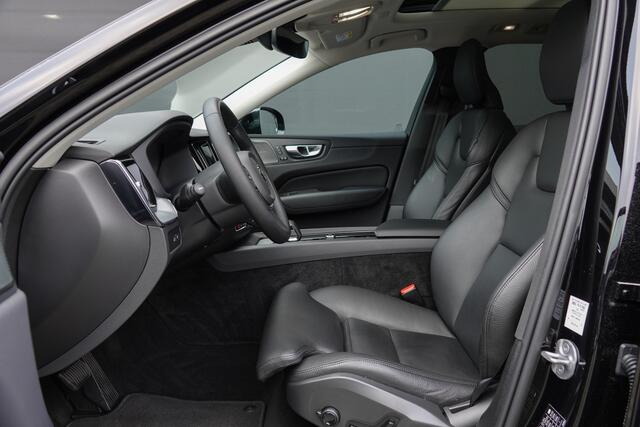 Volvo XC60 2.0 T8 Recharge 455Pk Aut. | Plug-in hybrid | Plus Dark | AWD | Achteruitrijcamera | Panoramadak | Trekhaak | 21"