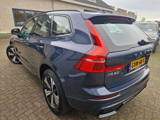 Volvo XC60 2.0 T6 Plug-in hybrid AWD Plus Dark Panoramadak | Leder | Blis