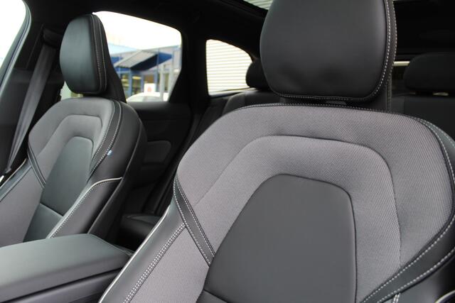 Volvo XC60 2.0 T8 Plug-in hybrid AWD Plus Black Edition | MY2026 | Nieuw | Luchtvering | 360 Camera | Head-up | H&K