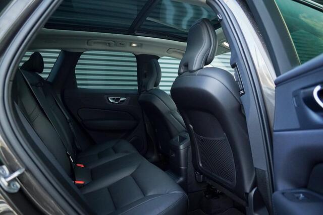 Volvo XC60 2.0 T6 Plug-in hybrid AWD Plus Dark / Pano / Harman Kardon / 20'' / Incl BTW