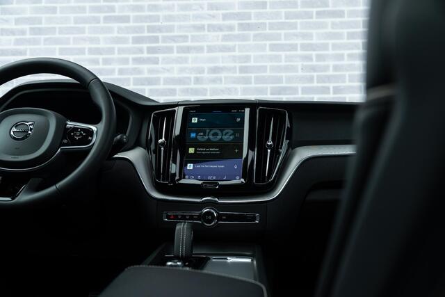 Volvo XC60 T6 Plug-in hybrid AWD R-Design Aut. | Long Range | Google Maps | Adaptieve Cruise Control | Panoramadak | Trekhaak | Harman Kardon Audio | Stoel-/Stuur-/Voorruitverwarming | Parkeercamera |