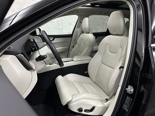 Volvo XC60 350PK Ultimate Bright | Bowers & Wilkins | Luchtvering | Panorama | Massage | ACC | 360 Camera | T6 | Stoelventilatie | Head-Up | Keyless-Entry | Orrefors Glaspook | Pilot-Assist | Stoelverwarming V+A | Stand-Kachel | Memory | Stuurverwarming | Dodehoek |