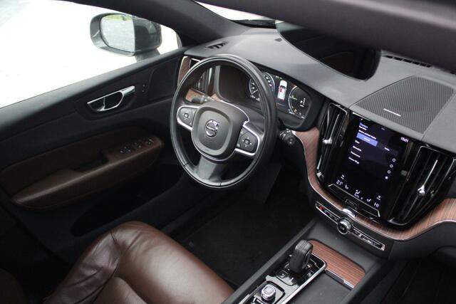 Volvo XC60 2.0 Recharge T6 AWD Inscription - Pano - Harman/Kardon - Trekhaak - BLIS - Pilot Assist - Stoel/Stuurverwarming - Rijklaar