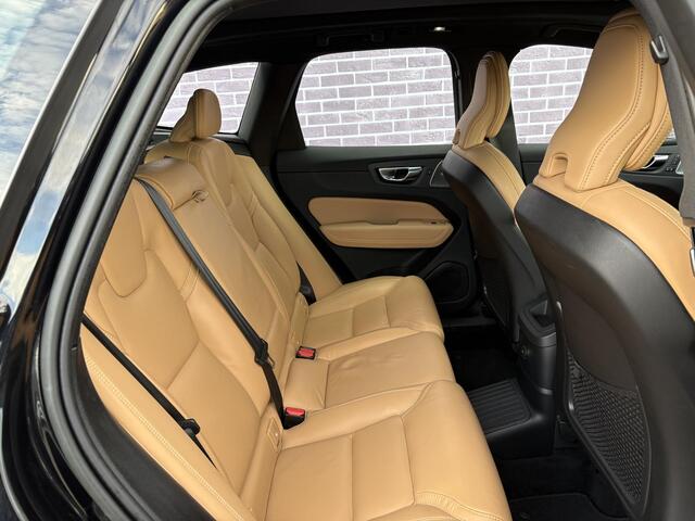 Volvo XC60 2.0 T6 Plug-in hybrid AWD Ultimate Bright | Long Range | Massage | Bowers & Wilkens | Geventileerde/verwarmbare stoelen | Camera | Keyless entry/start | Schuif/kantel panoramadak |