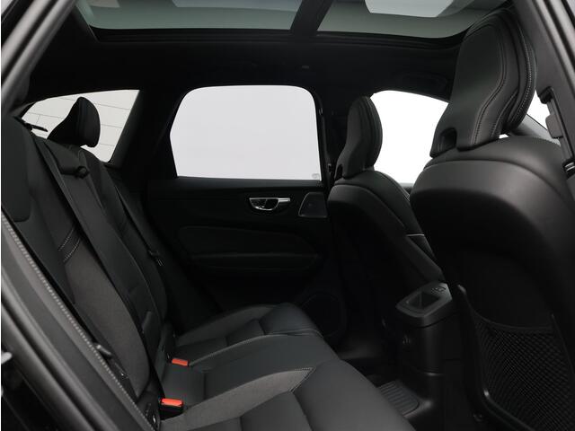 Volvo XC60 T8 AWD Plug-in hybrid AWD Ultra Black Edition / Luchtvering / Trekhaak / B&W audio / 360 camera / Privacy glass