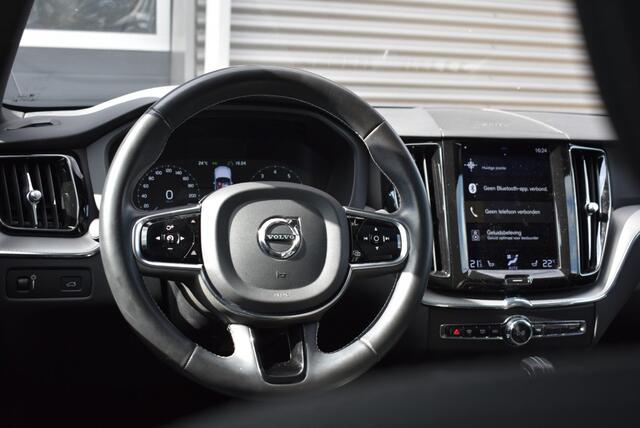 Volvo XC60 2.0 B4 INSCRIPTION / SPORTSTOELEN / PANORAMA DAK / TREKHAAK