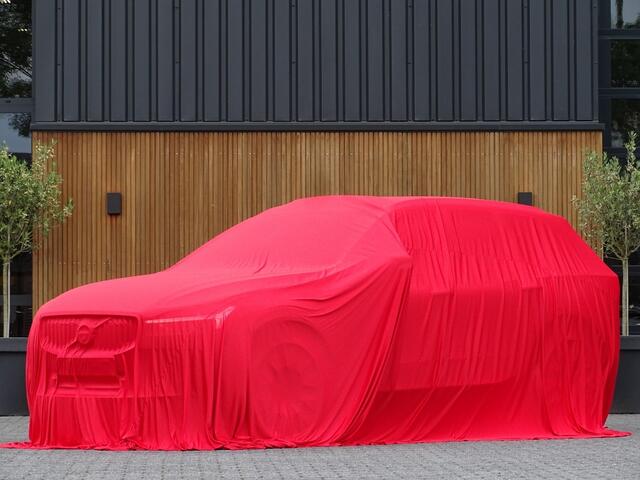 Volvo XC90 T8 390PK / AWD / R-Design / 2018 / LED /