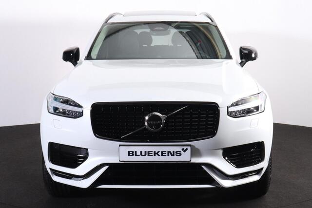 Volvo XC90 T8 Plug-in hybrid AWD Ultra Dark - LONG RANGE - Luchtvering - Panorama/schuifdak - IntelliSafe Assist & Surround - 360º Camera - Bowers & Wilkins audio - Nappaleder met stoelventilatie - Verwarmde voorstoelen, stuur & achterbank - Parkeersensoren voor & a