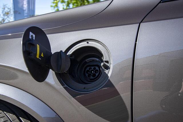 Volvo XC90 2.0 T8 PLUG-IN HYBRID AWD ULTRA BRIGHT