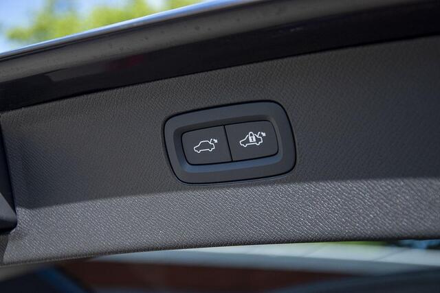 Volvo XC90 2.0 T8 PLUG-IN HYBRID AWD ULTRA BRIGHT