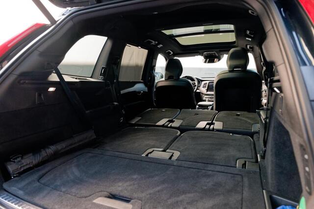 Volvo XC90 2.0 T8 Recharge AWD R-Design Luchtvering, Panoramadak, Black Pack, 22" LM velgen, Camera, H/K, enz