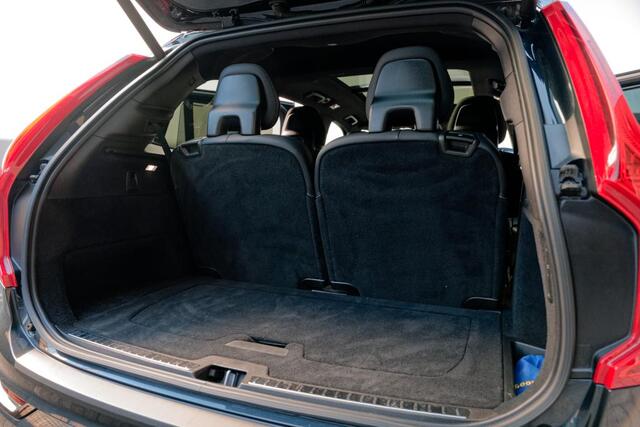 Volvo XC90 2.0 T8 Recharge AWD R-Design Luchtvering, Panoramadak, Black Pack, 22" LM velgen, Camera, H/K, enz