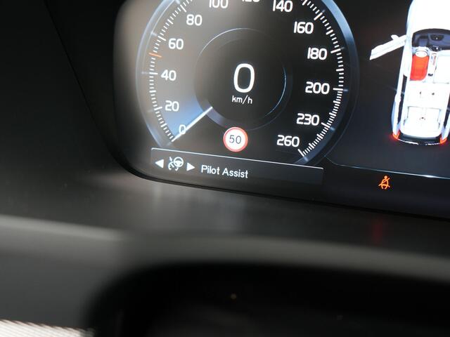 Volvo XC90 T8 Recharge AWD R-Design Plug In Hybrid 394pk 7 Persoons Dealer O.H. PHEV | Lederen Sportstoelen Memory | Pilot Assist | Harman Kardon | Adaptive Cruise | Navigatie | Apple Carplay | Camera | Virtual | L.M. 22" | DAB |