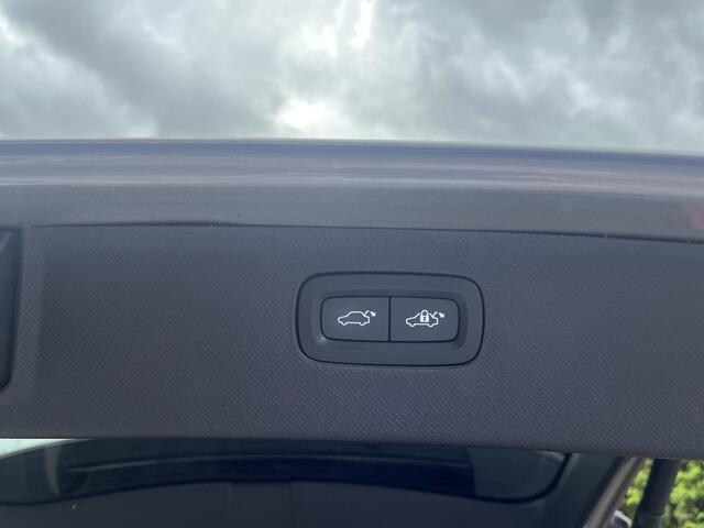 Volvo XC90 2.0 T8 Recharge AWD R-Design