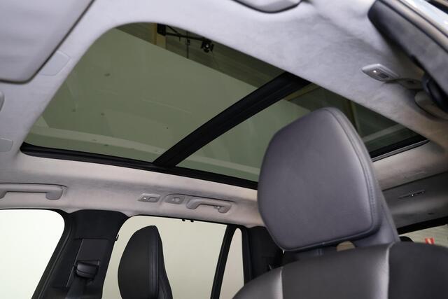 Volvo XC90 T8 Recharge AWD Ultimate Bright - LONG RANGE - Panorama/schuifdak - IntelliSafe Assist & Surround - 360º Camera - Harman/Kardon audio - Adaptieve LED koplampen - Verwarmde voorstoelen, stuur & achterbank - Parkeersensoren voor & achter - Elektr. bedienb. 