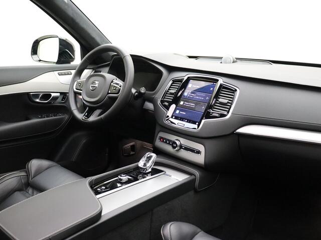 Volvo XC90 T8 455pk AWD Ultimate Dark / Luchtvering / Bowers en Wilkins audio / Contourstoelen / BLIS / Camera rondom / Trekhaak /