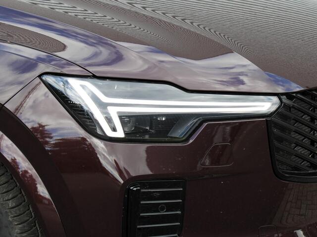 Volvo XC90 2.0 T8 Plug-in hybrid AWD Ultra Dark Automaat / Panoramadak / Luchtvering / Bowers&Wilkens audio / Trekhaak / Massage voorstoelen