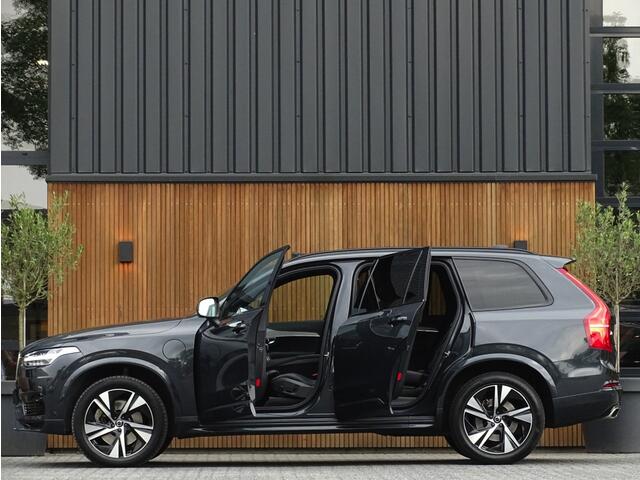 Volvo XC90 T8 408PK AWD R-Design / 2019 / LED