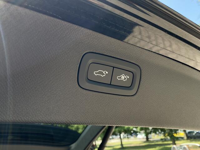 Volvo XC90 2.0 T8 AWD U. Dark