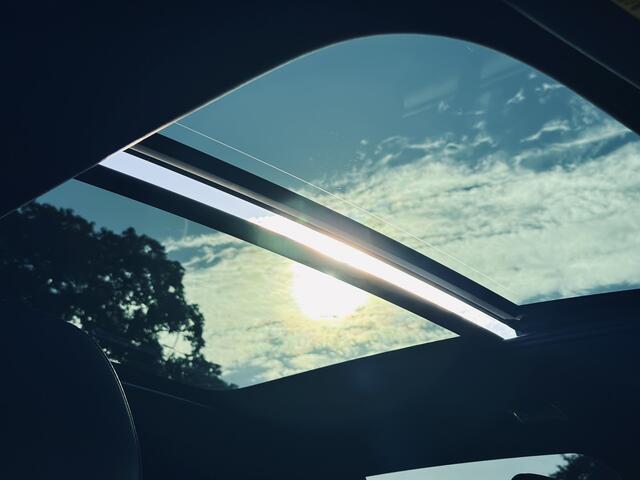 Volvo XC90 2.0 T8 Twin Engine | AWD | R-Design | Panoramadak | Camera | 21" Velgen | Auto Pilot | Standkachel | Adaptive Cruise | Marge