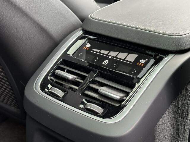 Volvo XC90 2.0 T8 Recharge AWD Ultimate Dark 22 inch / luchtvering / Bowers & Wilkens / 360 camera / headup display/ trekhaak