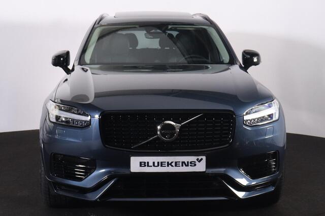 Volvo XC90 T8 Recharge AWD Ultra Dark - Luchtvering - Panorama/schuifdak - IntelliSafe Assist & Surround - 360º Camera - Adaptieve LED koplampen - Verwarmde voorstoelen, stuur & achterbank - Parkeersensoren voor & achter - Elektr. bedienb. voorstoelen met geheugen -