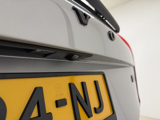 Volvo XC90 T8 AWD Ultimate Dark / 22'' EVERLAST / Luchtvering / Bowers en Wilkins / HUD / 360 graden camera /