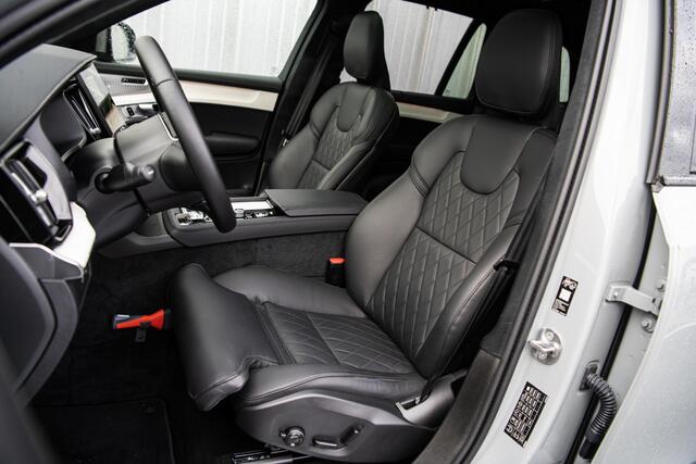 Volvo XC90 2.0 T8 Plug-in hybrid AWD Ultra Dark | Facelift | Black Edition | Selected Level | Heico | Bowers & Wilkins | Gelamineerd Glas | Luchtvering | 22" Velgen |