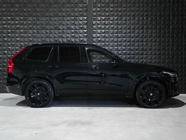 Volvo XC90 2.0 T8 Recharge AWD R-Design | Pano | 22"| Topv. | Trekh. | Side | H/K | All Black | Memo 2x|