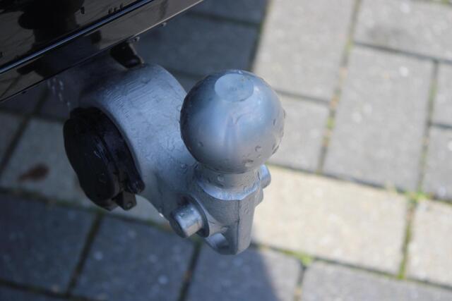 Volvo XC90 T8 445PK Plug-in hybrid AWD Ultra Dark | Luchtvering | Gelamineerde zijruiten | Bowers & Wilkins High End Audio | Massagefunctie voorstoelen | Semi Elektr Trekhaak |