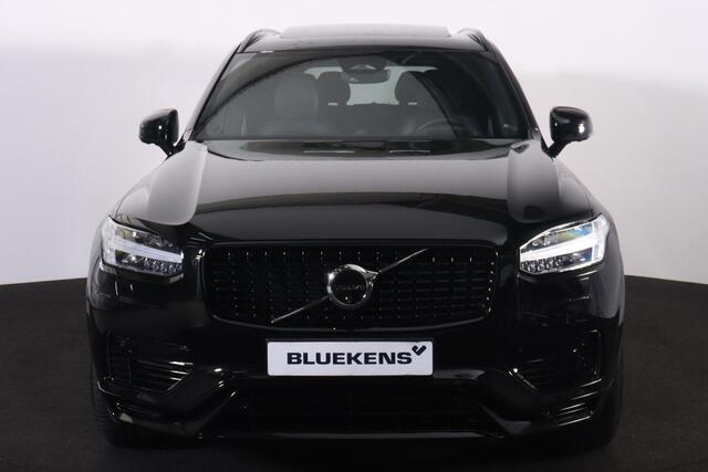 Volvo XC90 T8 Recharge AWD Ultra Dark - LONG RANGE - Luchtvering - Panorama/schuifdak - IntelliSafe Assist & Surround - 360º Camera - Adaptieve LED koplampen - Elektr. bedienb. voorstoelen met geheugen - Parkeersensoren voor & achter - Head up display - Draadloze te