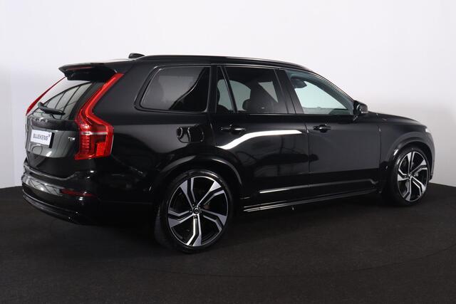Volvo XC90 T8 Recharge AWD Ultra Dark - LONG RANGE - Luchtvering - Panorama/schuifdak - IntelliSafe Assist & Surround - 360º Camera - Adaptieve LED koplampen - Elektr. bedienb. voorstoelen met geheugen - Parkeersensoren voor & achter - Head up display - Draadloze te
