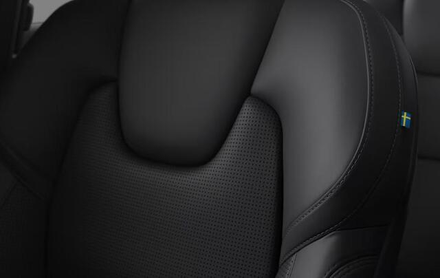 Volvo XC90 2.0 T8 Plug-in hybrid AWD Ultra Black Edition | Executive | 22" | Bowers & Wilkins | Luchtvering | Massage & Ventilatie | Gelamineerd Glas |