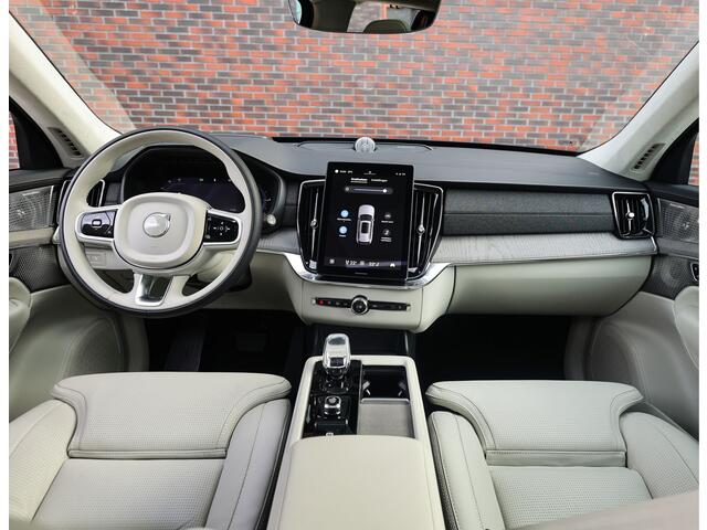 Volvo XC90 T8 AWD Ultra Bright | Pano - Massage - B&W - Luchtvering