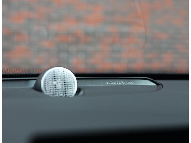 Volvo XC90 T8 AWD Ultra Bright | Pano - Massage - B&W - Luchtvering